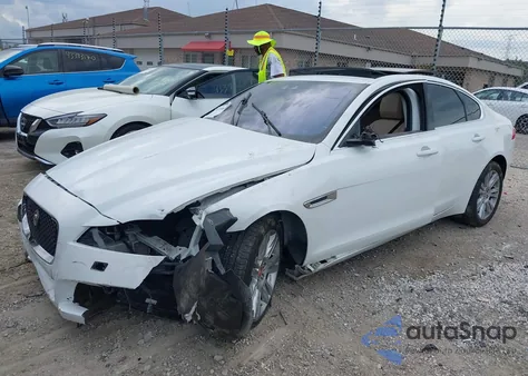 2017 Jaguar Xf 35T Premium из США, поврежденный, VIN SAJBJ4BV9HCY35225